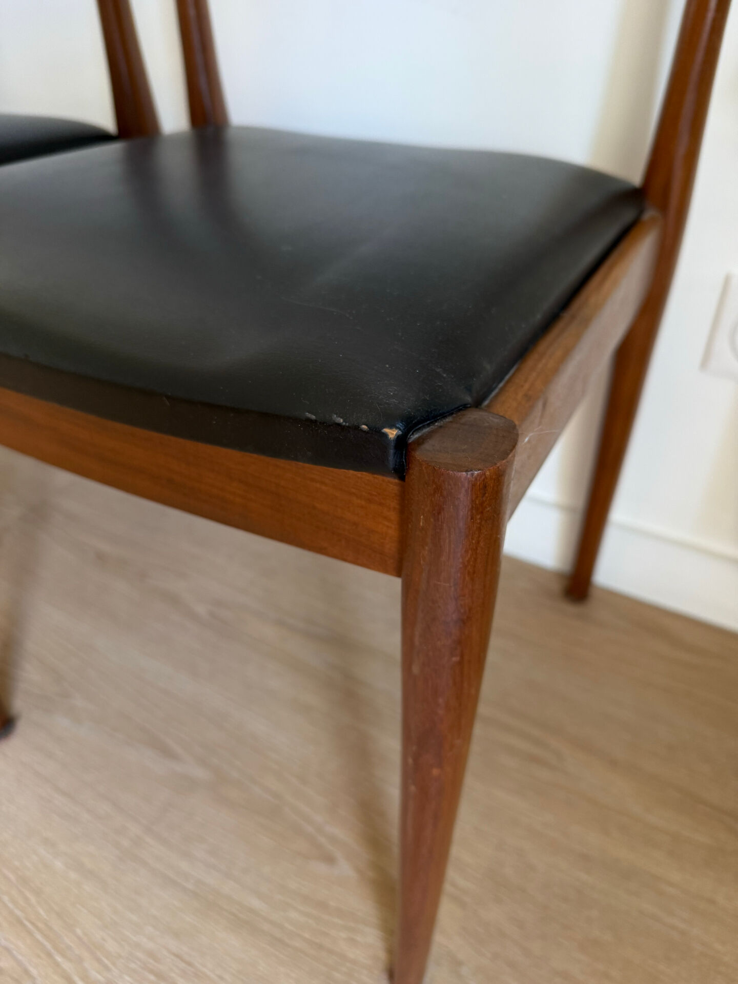 Chaises scandinaves en teck