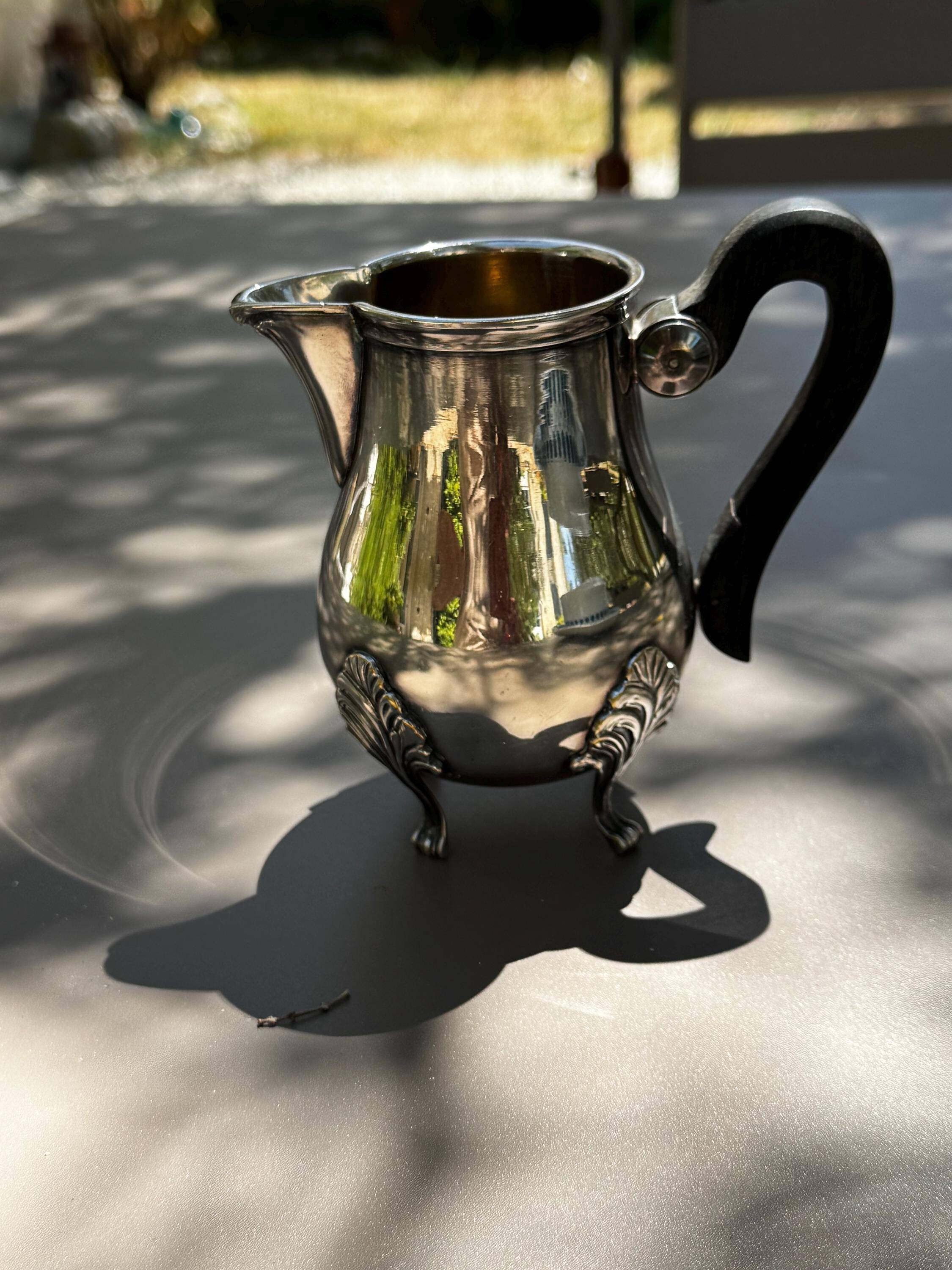 Pot à lait Quadripode Vintage en Métal Argenté, Poinçon J. NOE