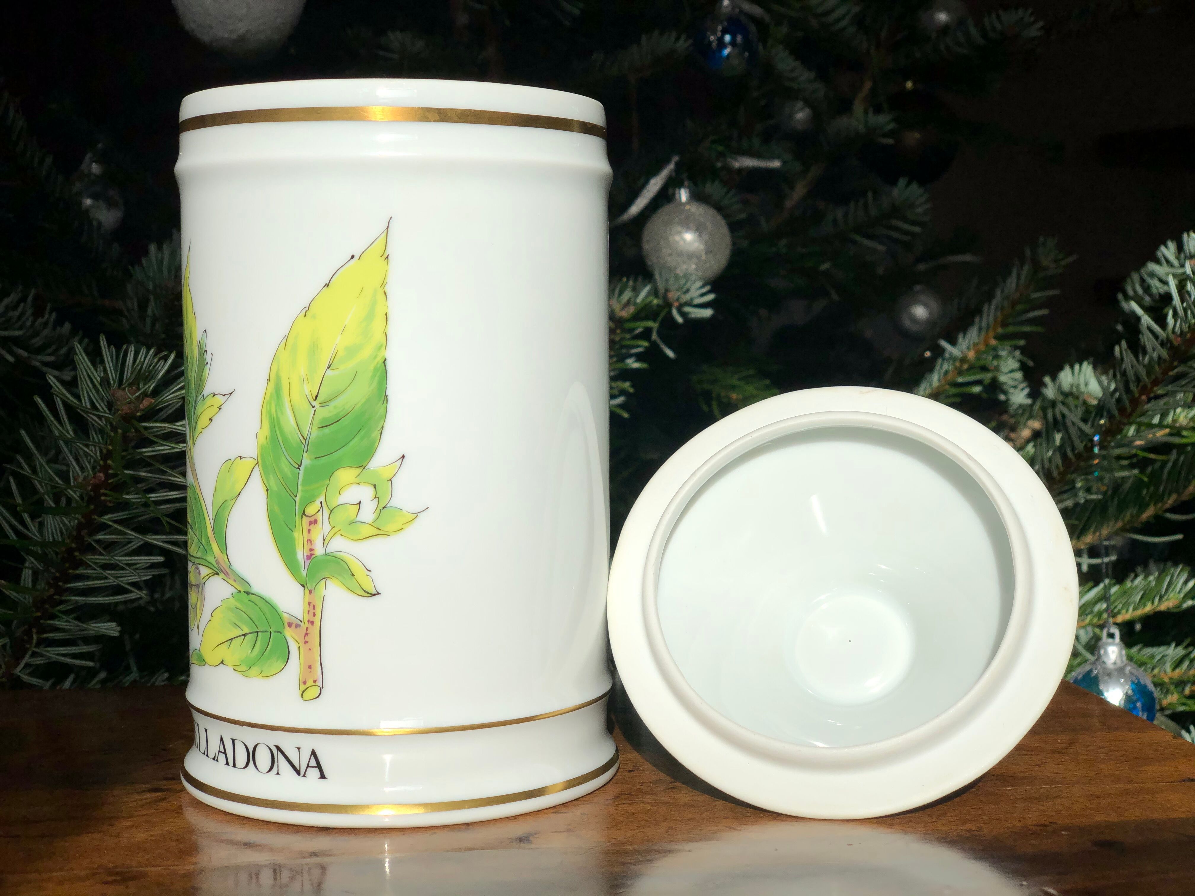 Pharmacy pot "Atropa belladona"