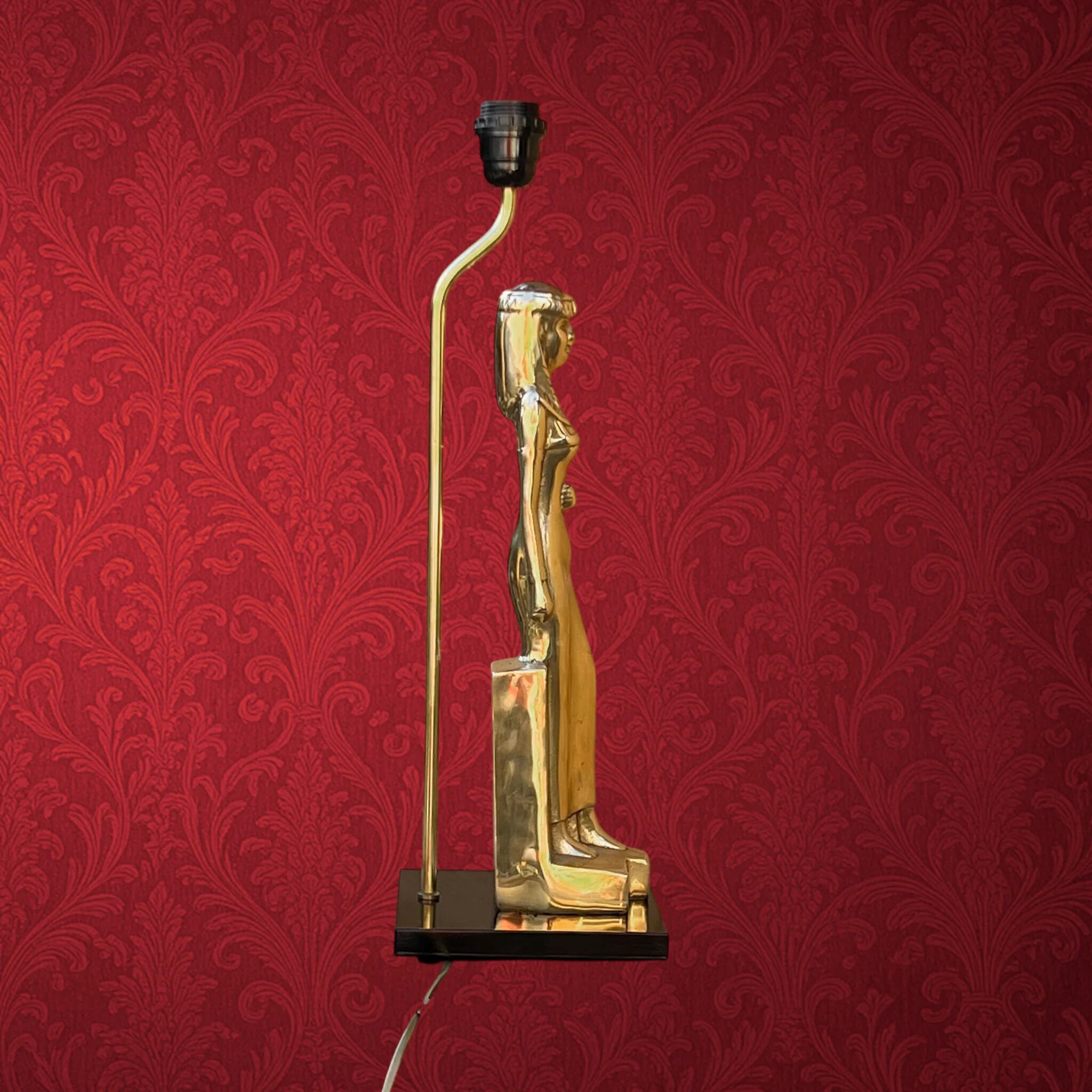 Massive table lamp of Egyptian woman in gilded metal – 1970s-1980s