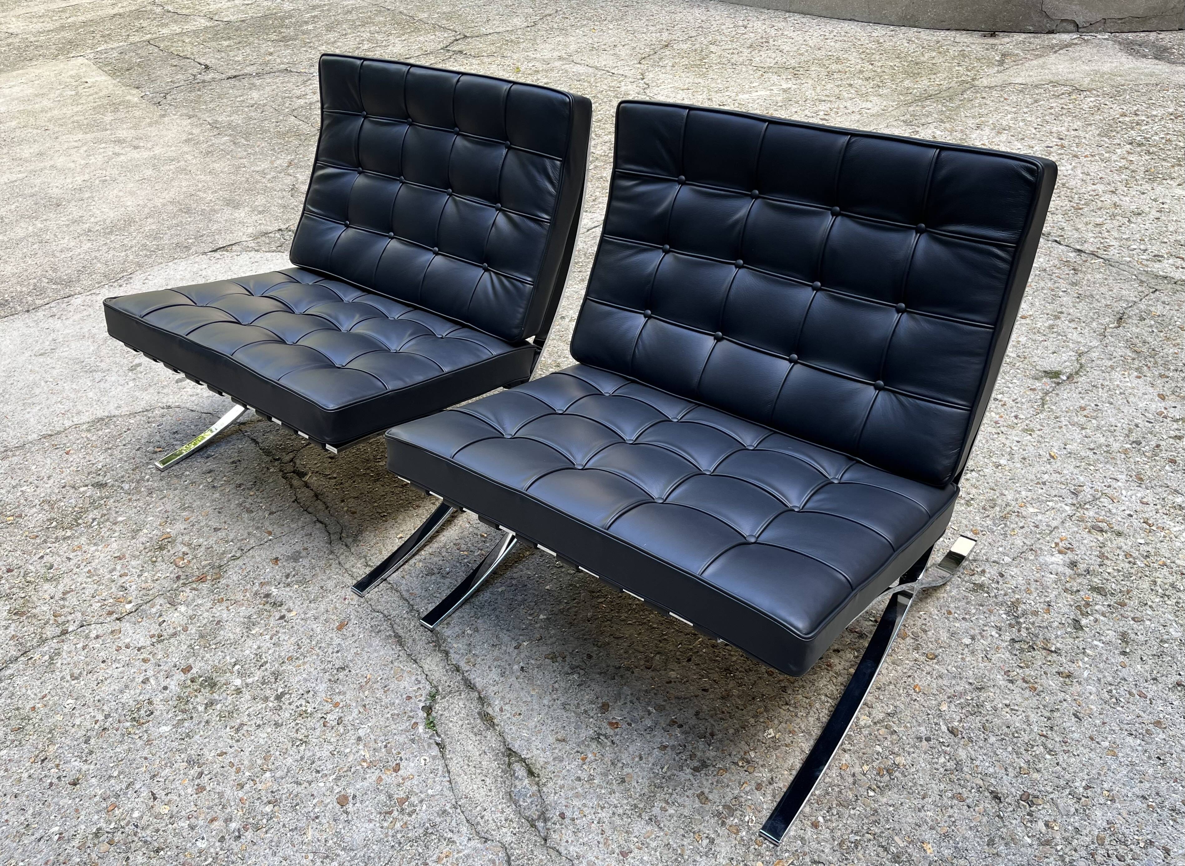 Fauteuil Barcelona Mies van der Rohe pour Knoll