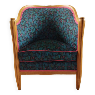 Barrel chair