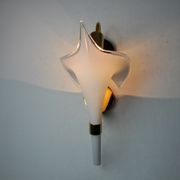Applique fleur de lys blanche, verre de murano, Italie, 1970
