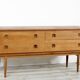 Buffet/commode vintage en teck du milieu du siècle par Wrighton. Style moderne/danois.