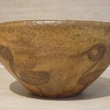 Chamotte clay bowl with bird decoration