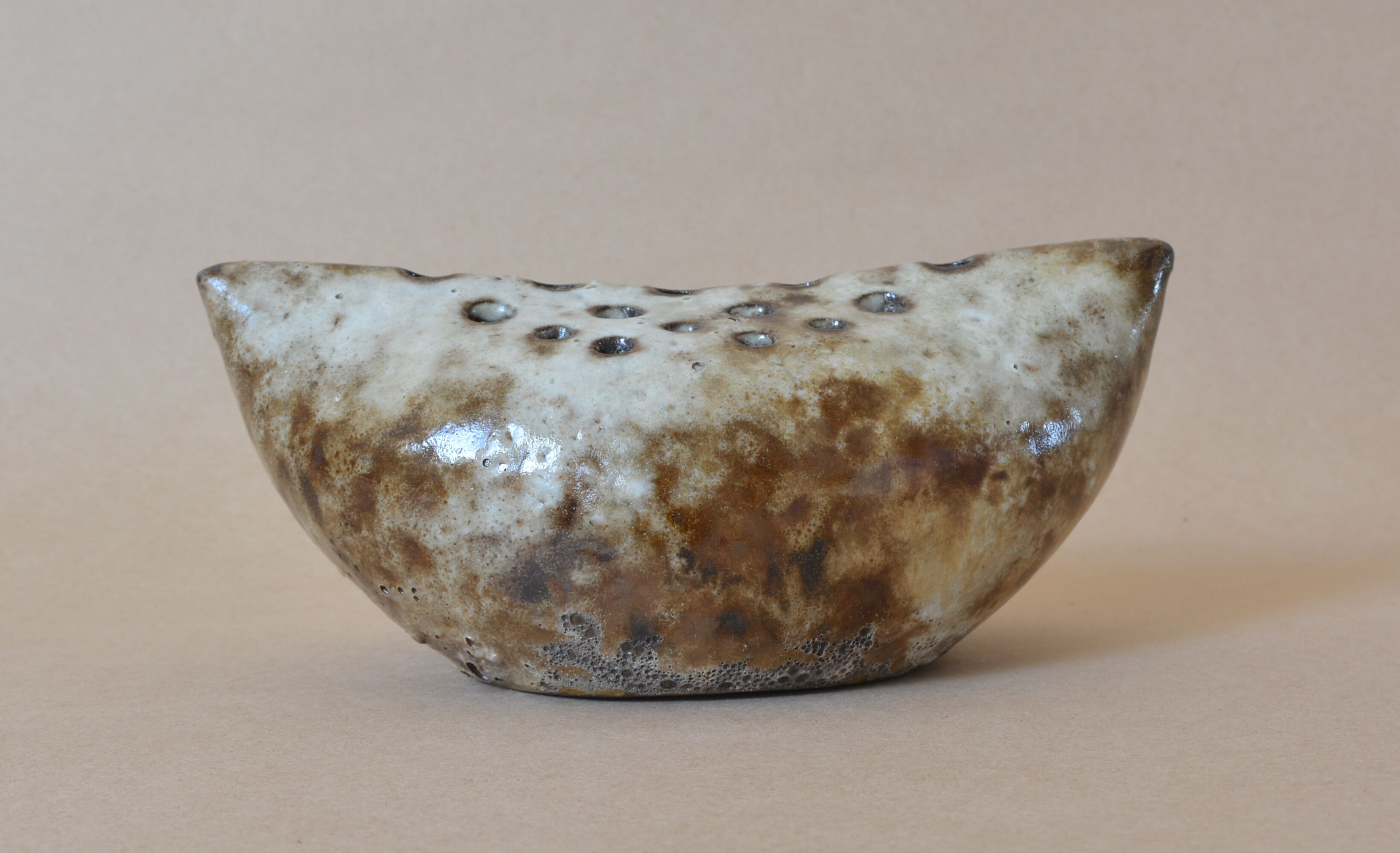 Flower pick with speckled decoration by Alexandre Kostanda