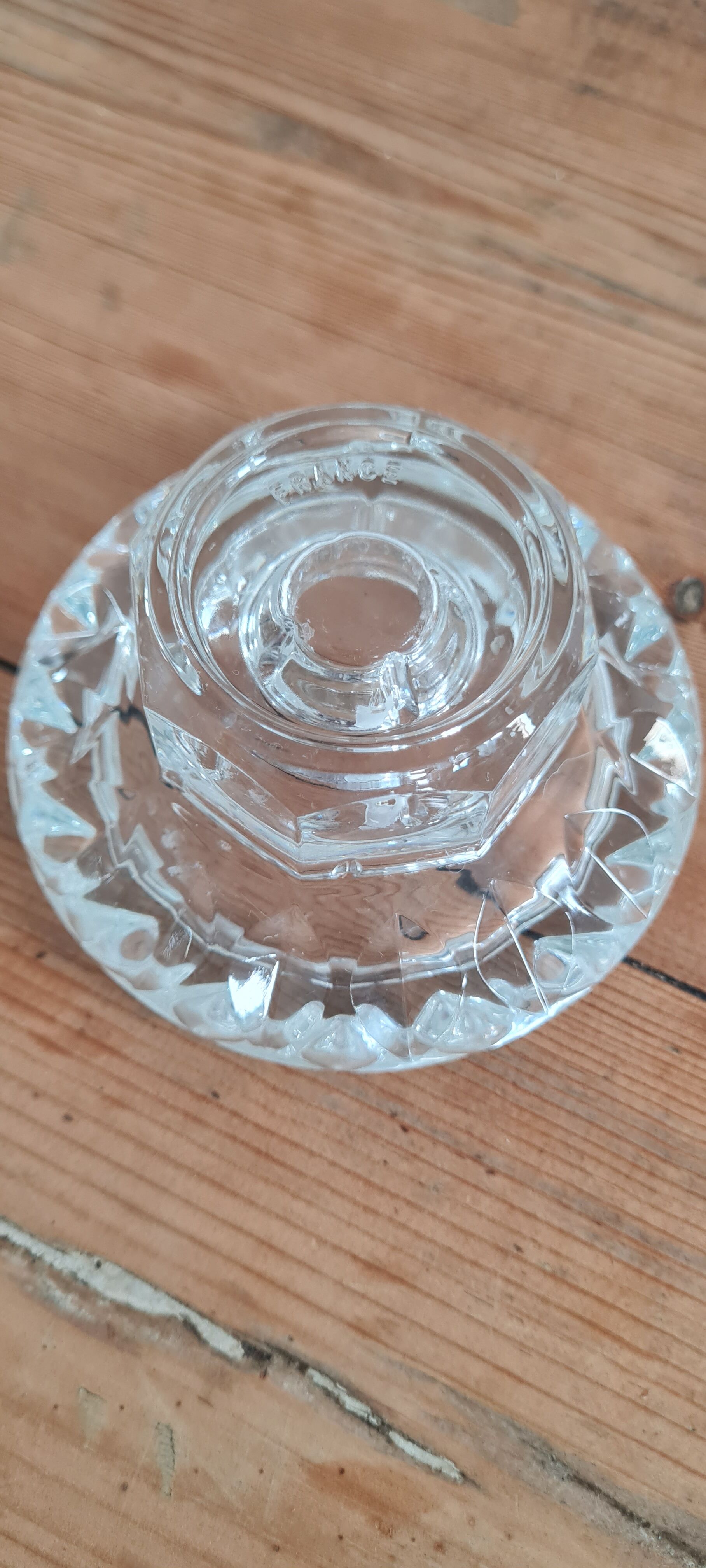 Paire de bougeoirs en verre