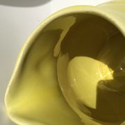 Yellow pitcher bird earthenware Vercor light relief