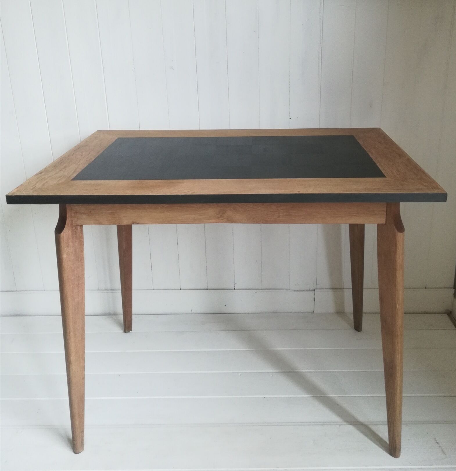 Scandinavian table