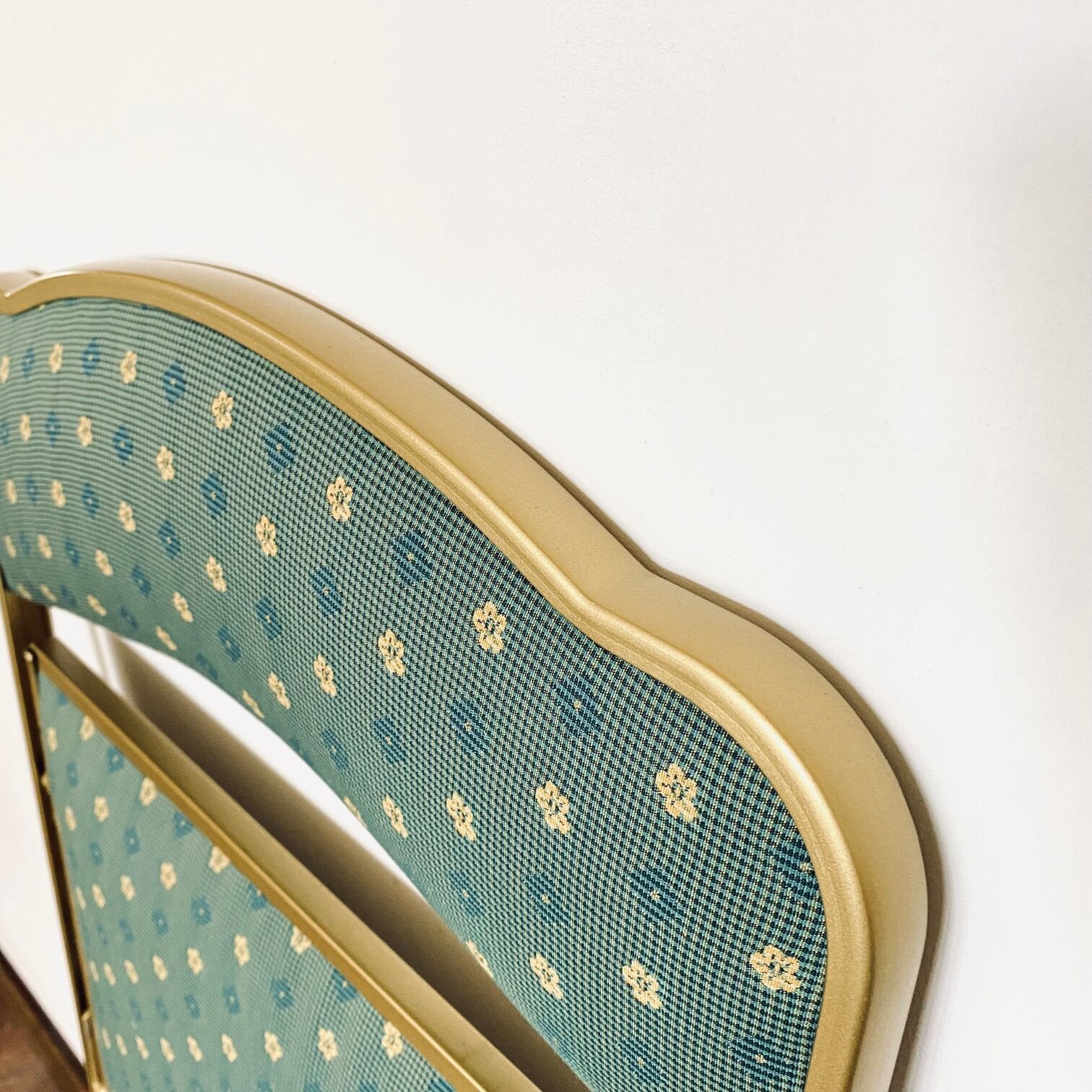 Upcycled vintage folding chair - flowers