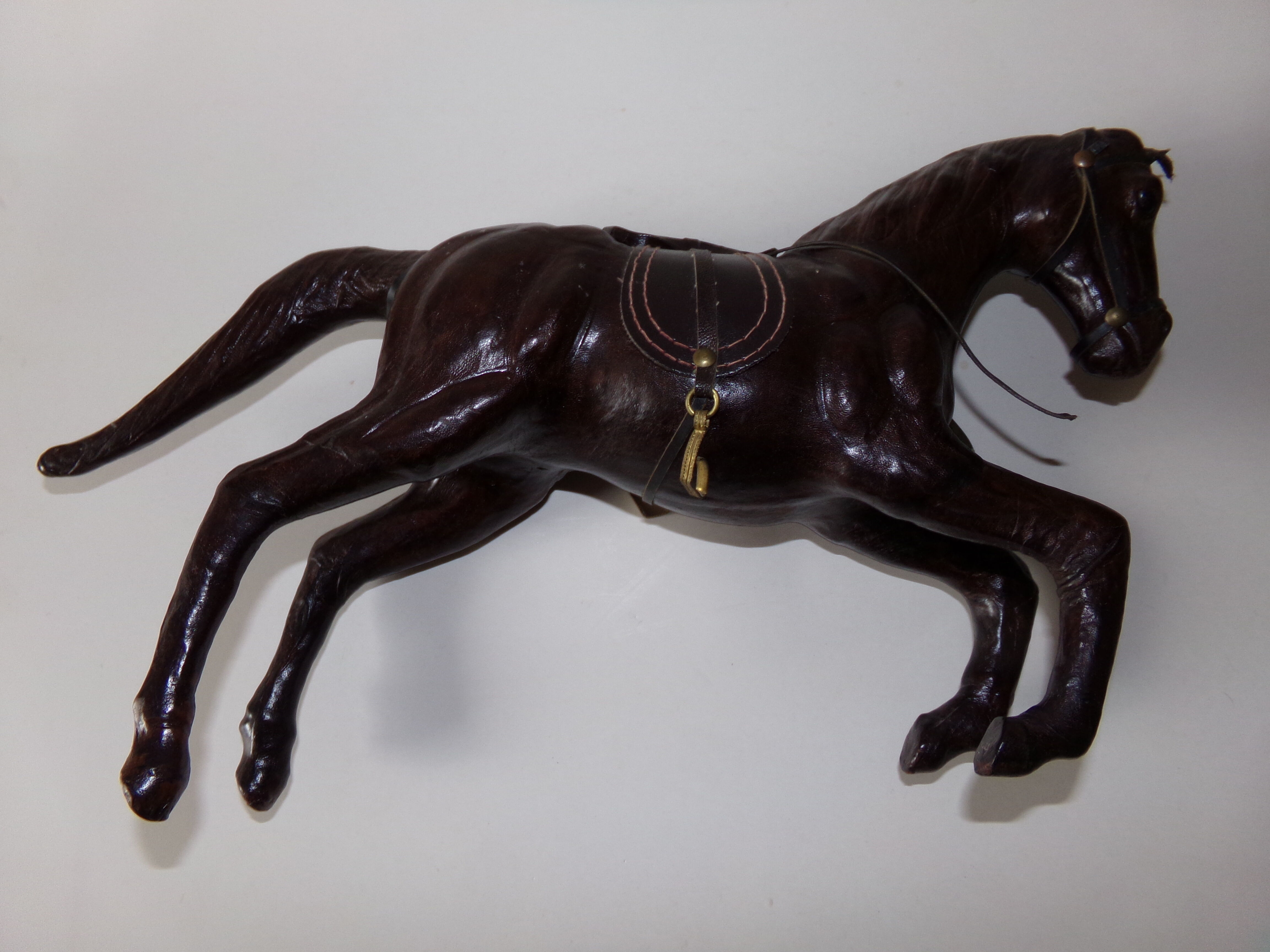 Cheval recouvert de cuir