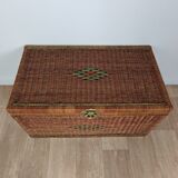 Wicker trunk
