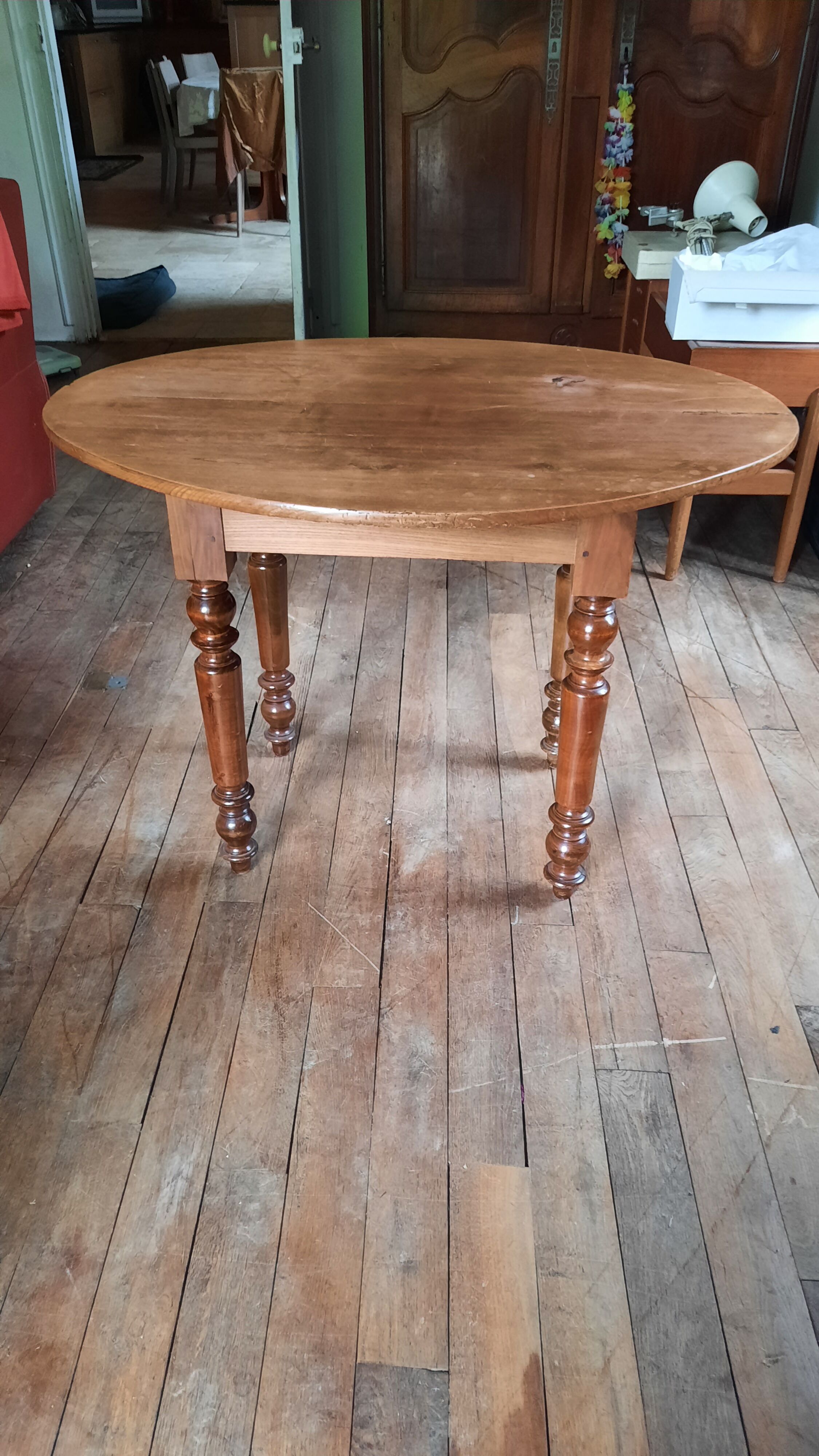 Oval table