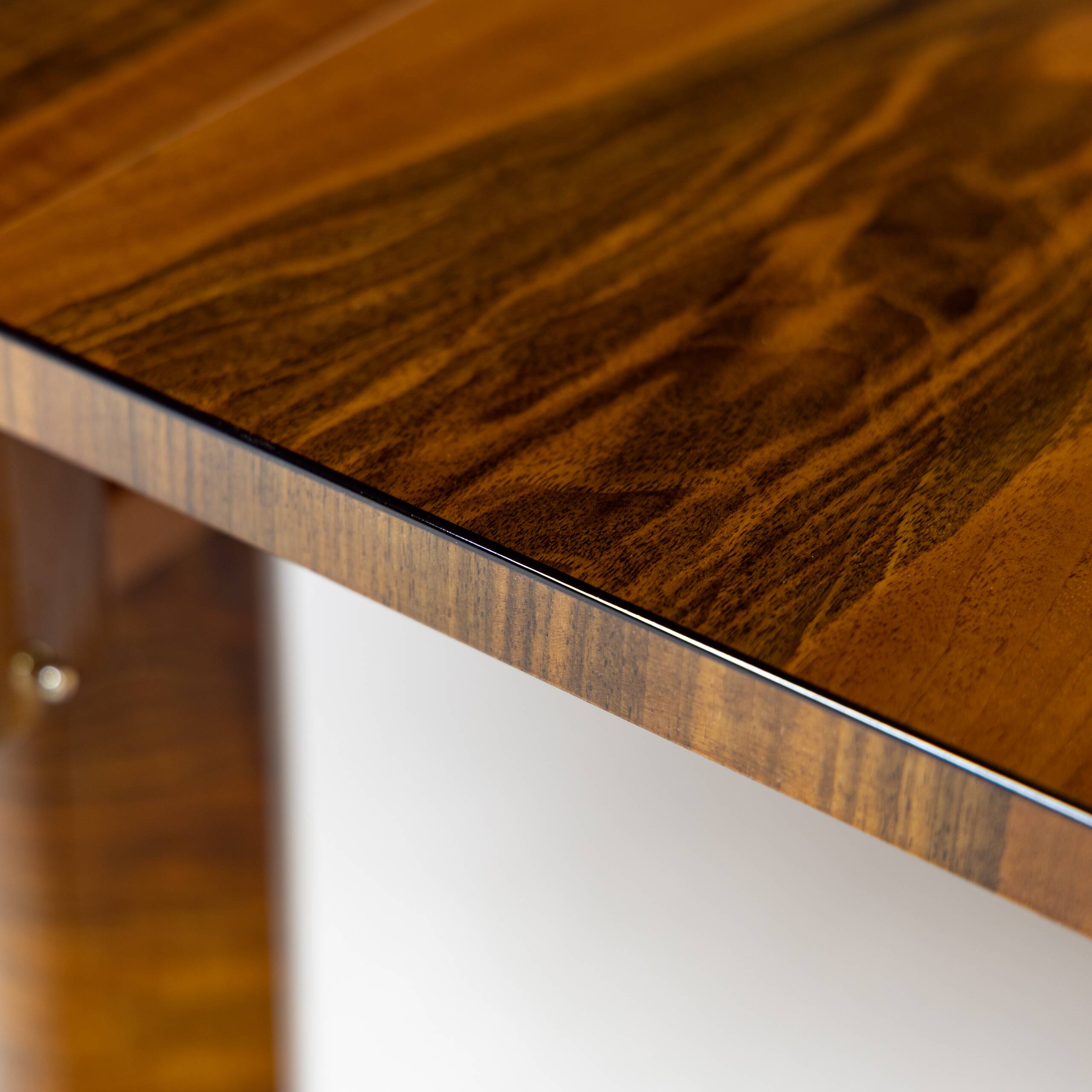 Table extensible Art Déco moderniste en noyer 1930–1944