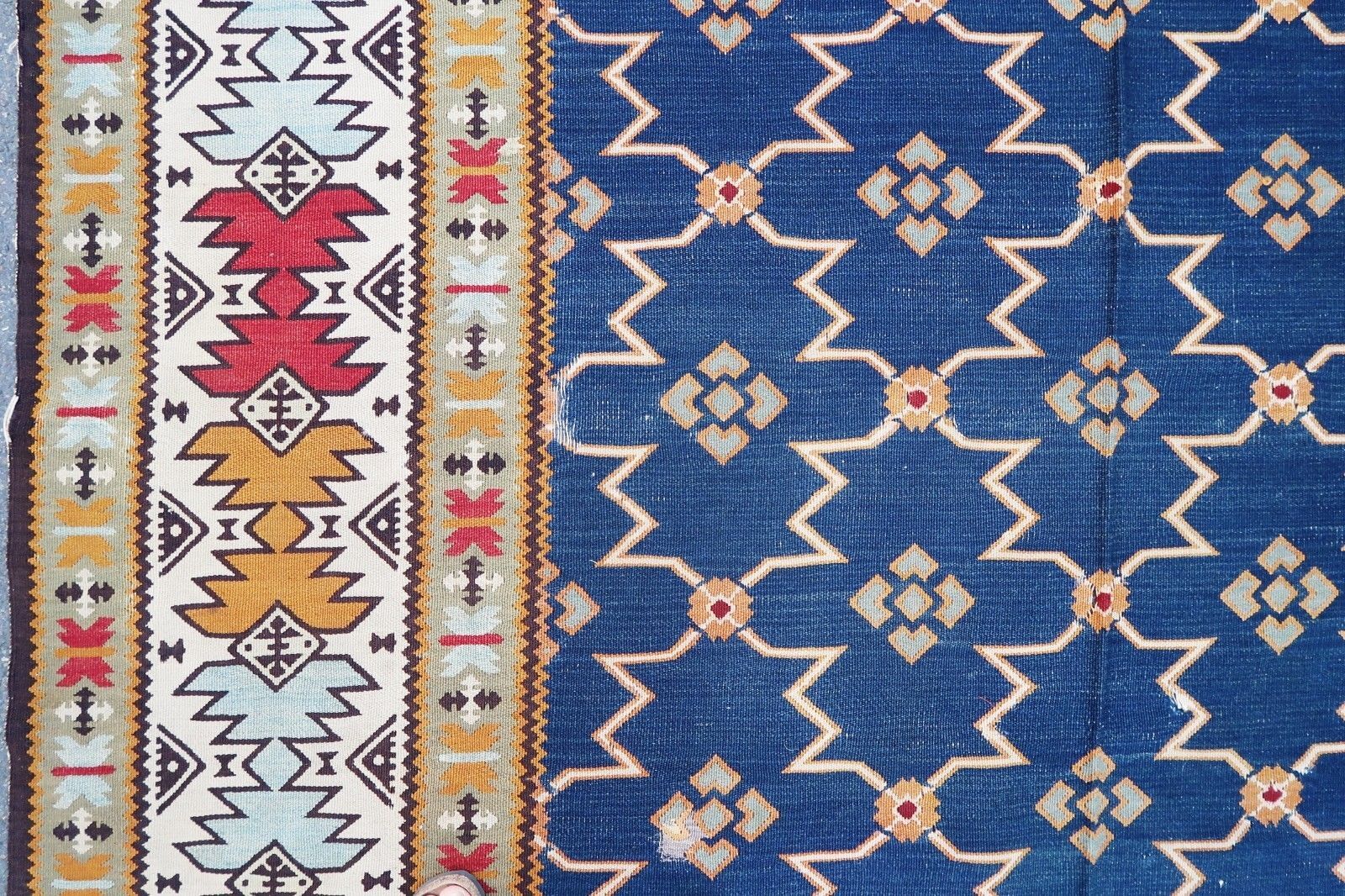 Balkanian kilim 1900 - 288 X 200 cm