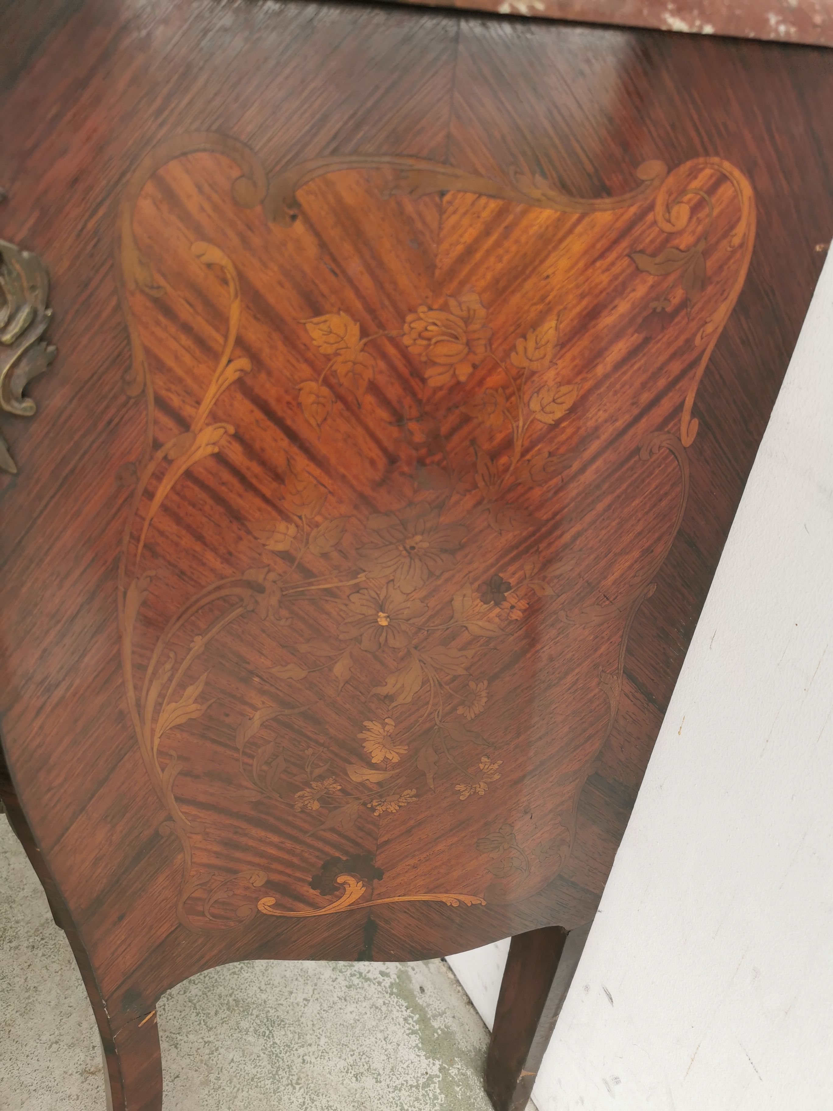 Dresser xxth rosewood top marble