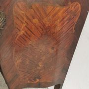 Commode galbee debut xxe marquetee bois de rose plateau marbre