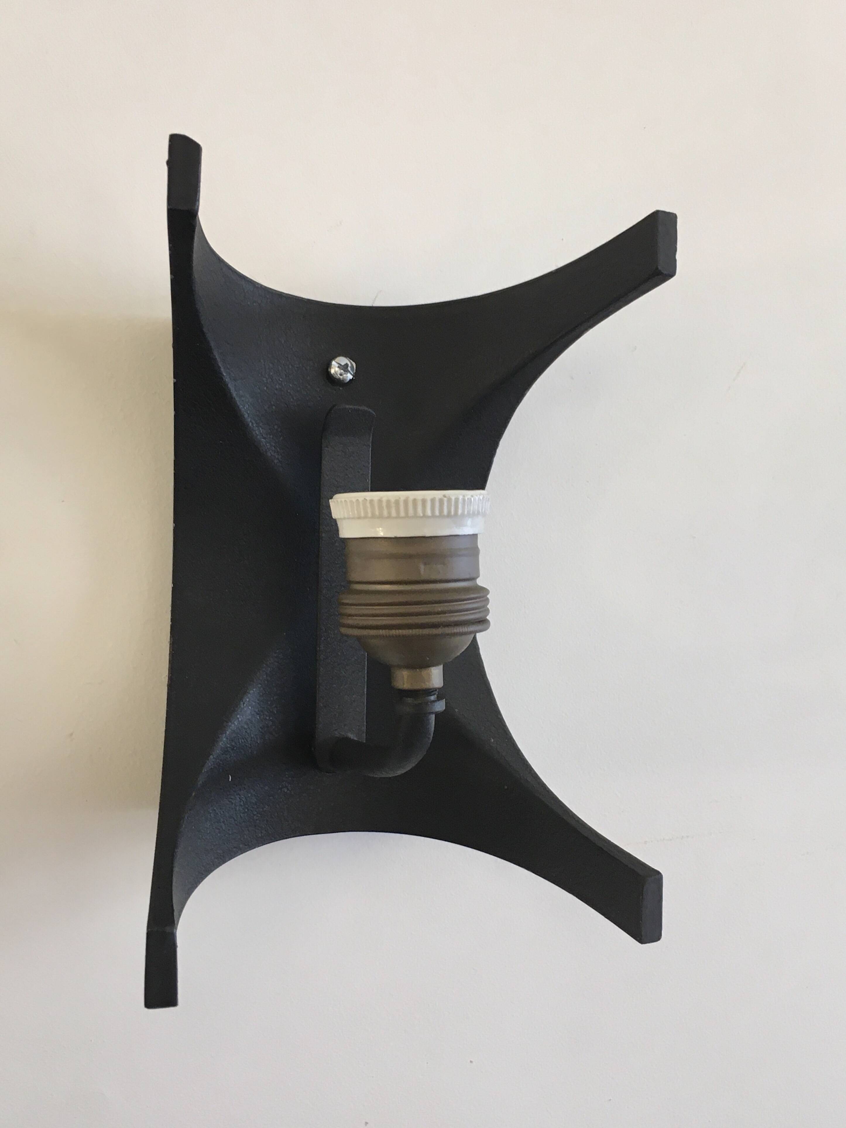 Italian spindle wall lamp