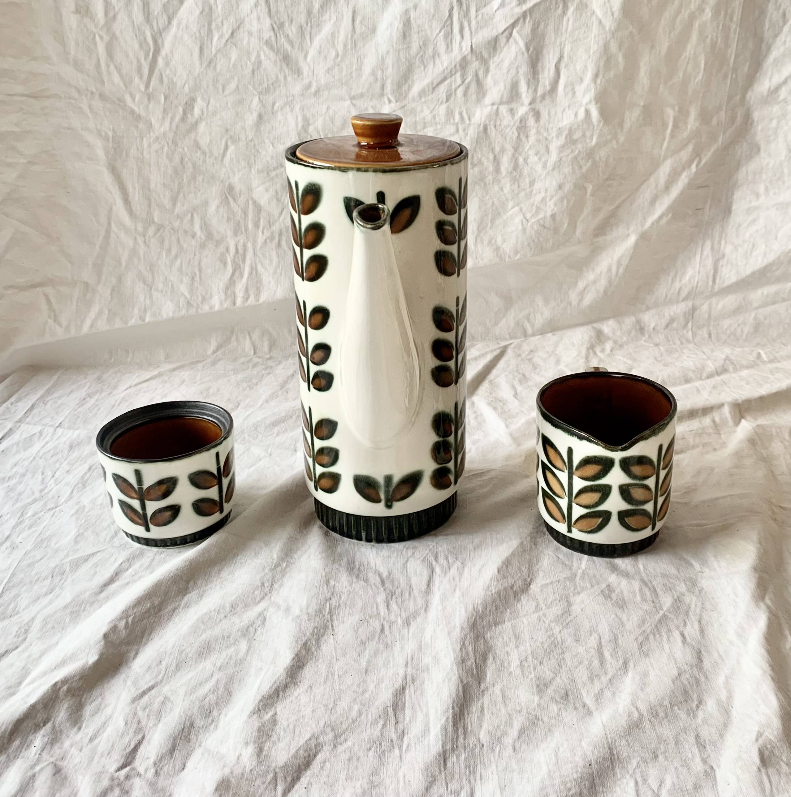 Boch Rambouillet - 1 coffee maker (25 cm), 1 milk jug, 1 sugar bowl and 2 cups - 1960