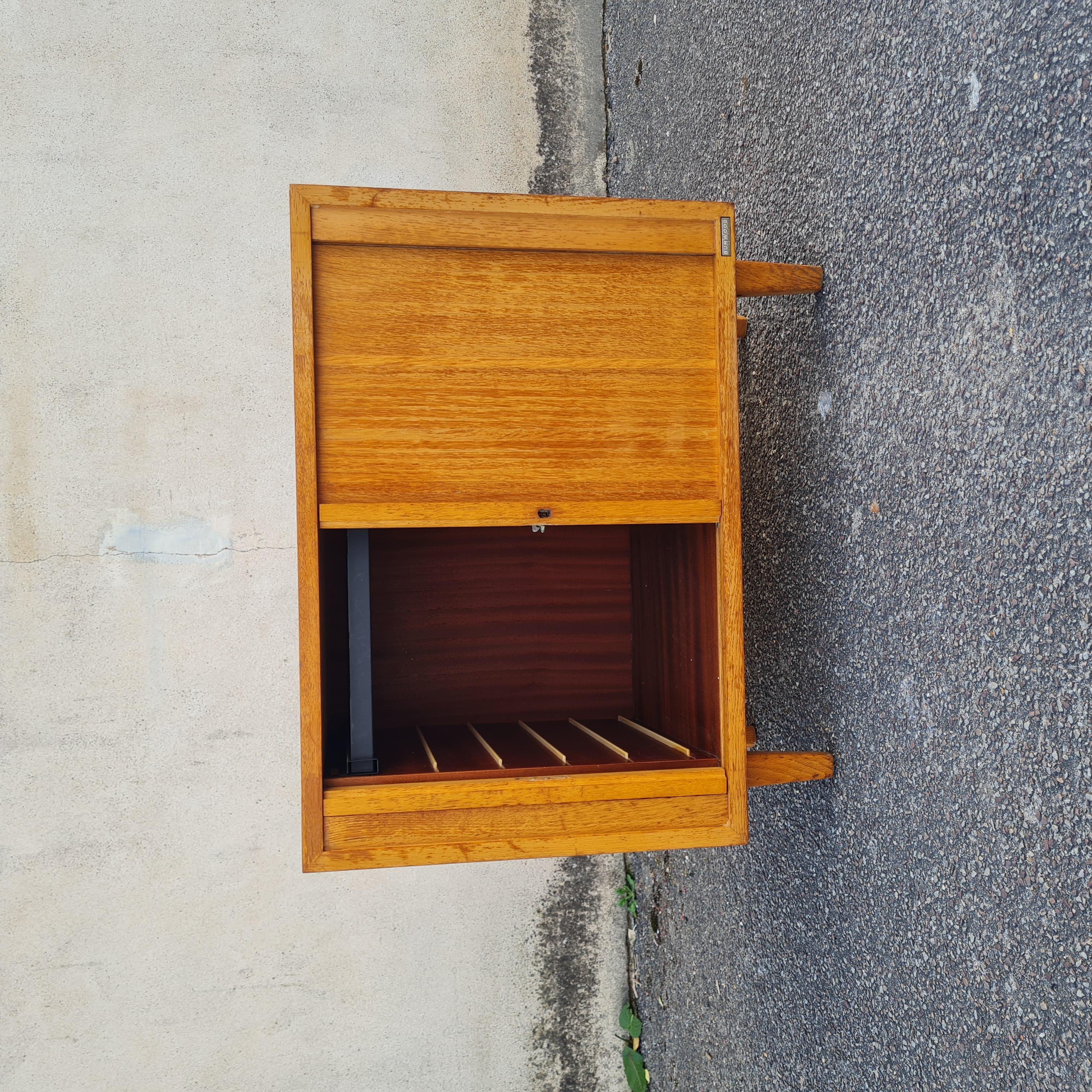 Burwood curtain buffet, 50s