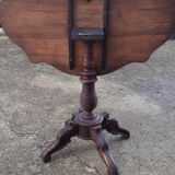 Oval violin table on foldable tripod in cherry and drowned