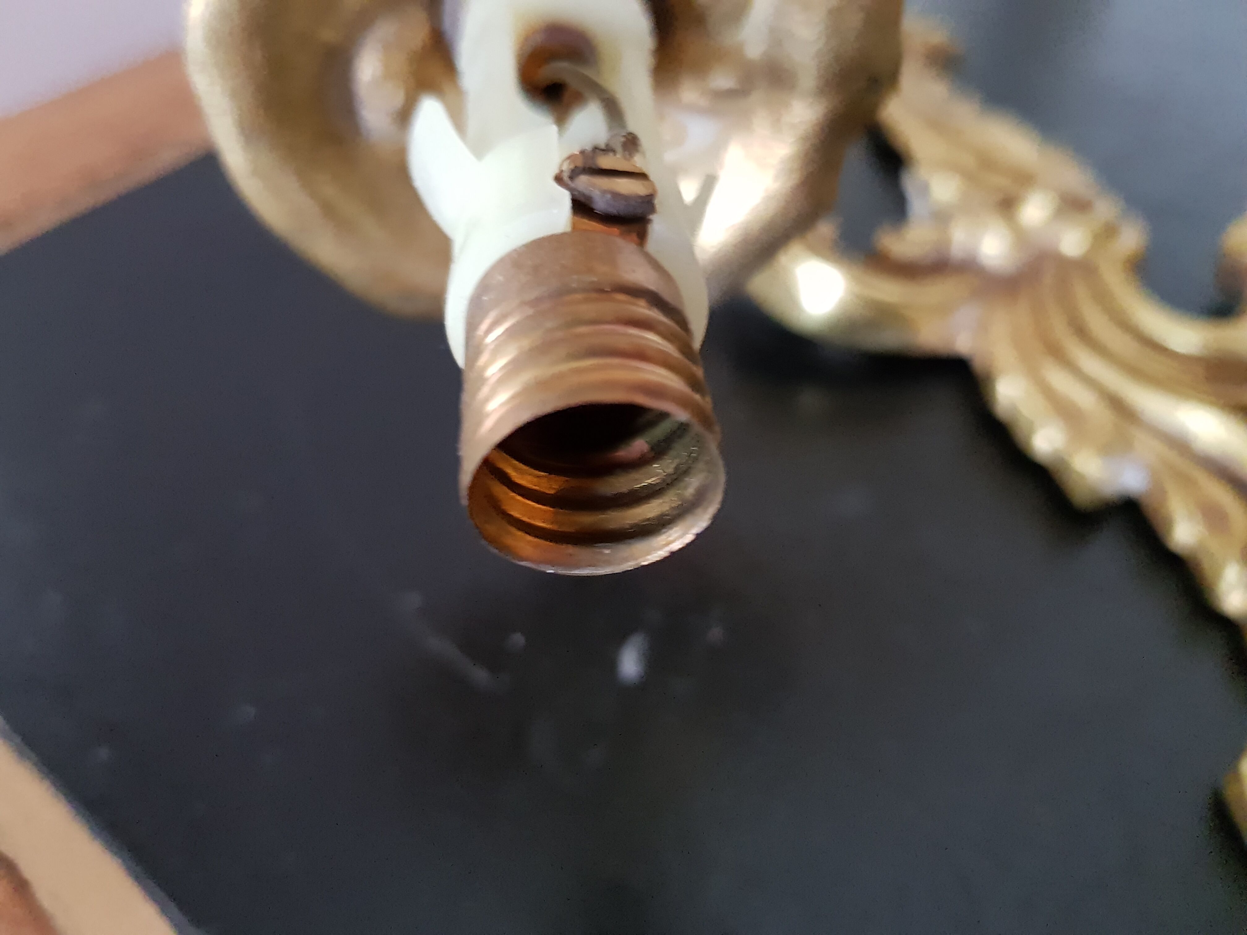 Gold wall lamp