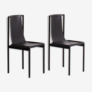 Lot de 2 chaises vintage en métal et simili cuir noir