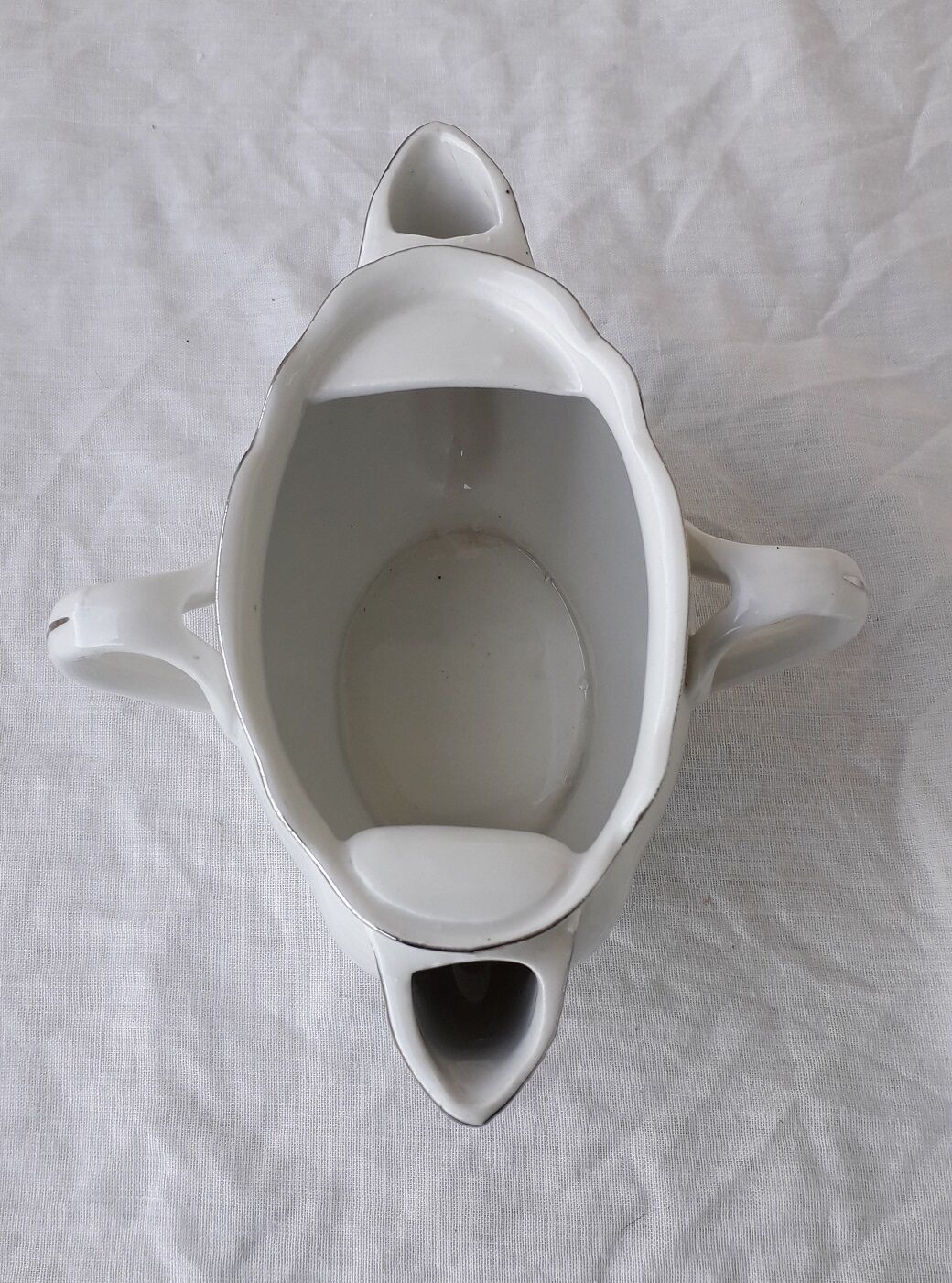 Porcelain sauce boat
