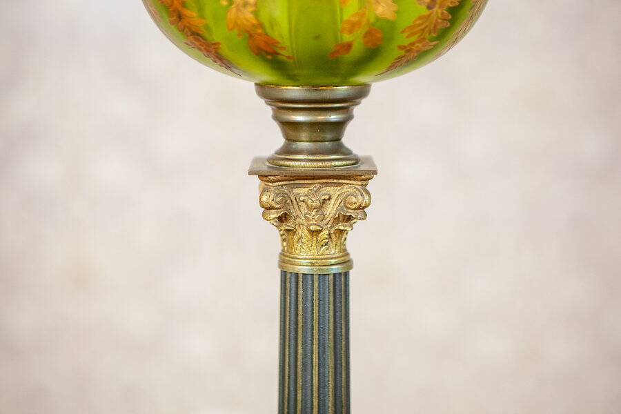 Vintage Pair of Table Lamps in a Classical Style with Decorative Bases and