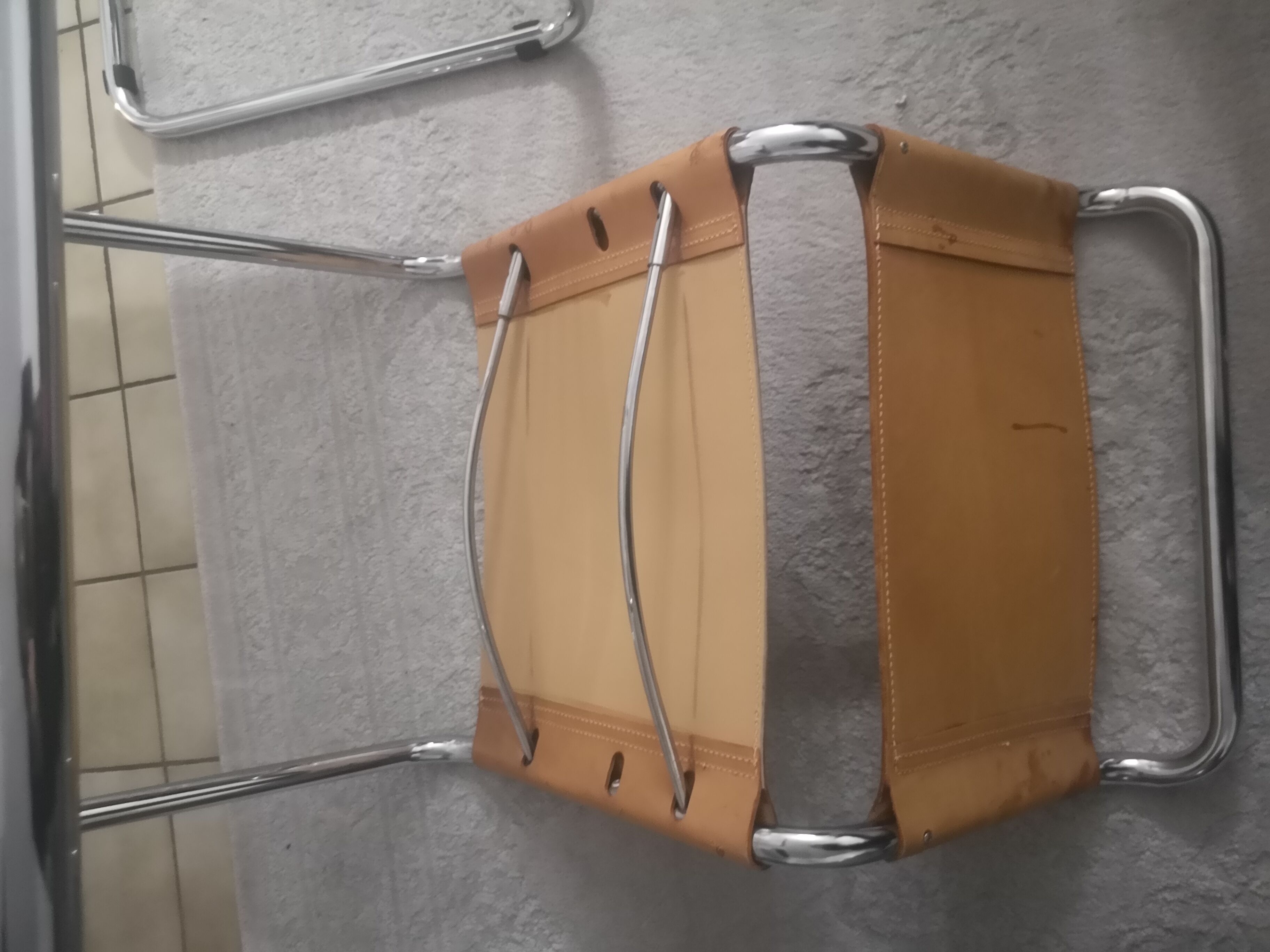 Chairs b33 leather patinated Marcel Breuer