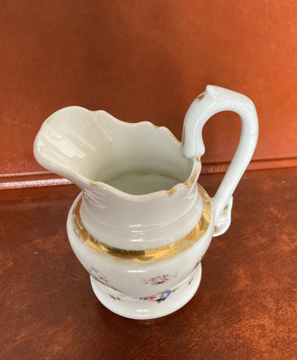 Antique milk jug, porcelain of Paris XIXth