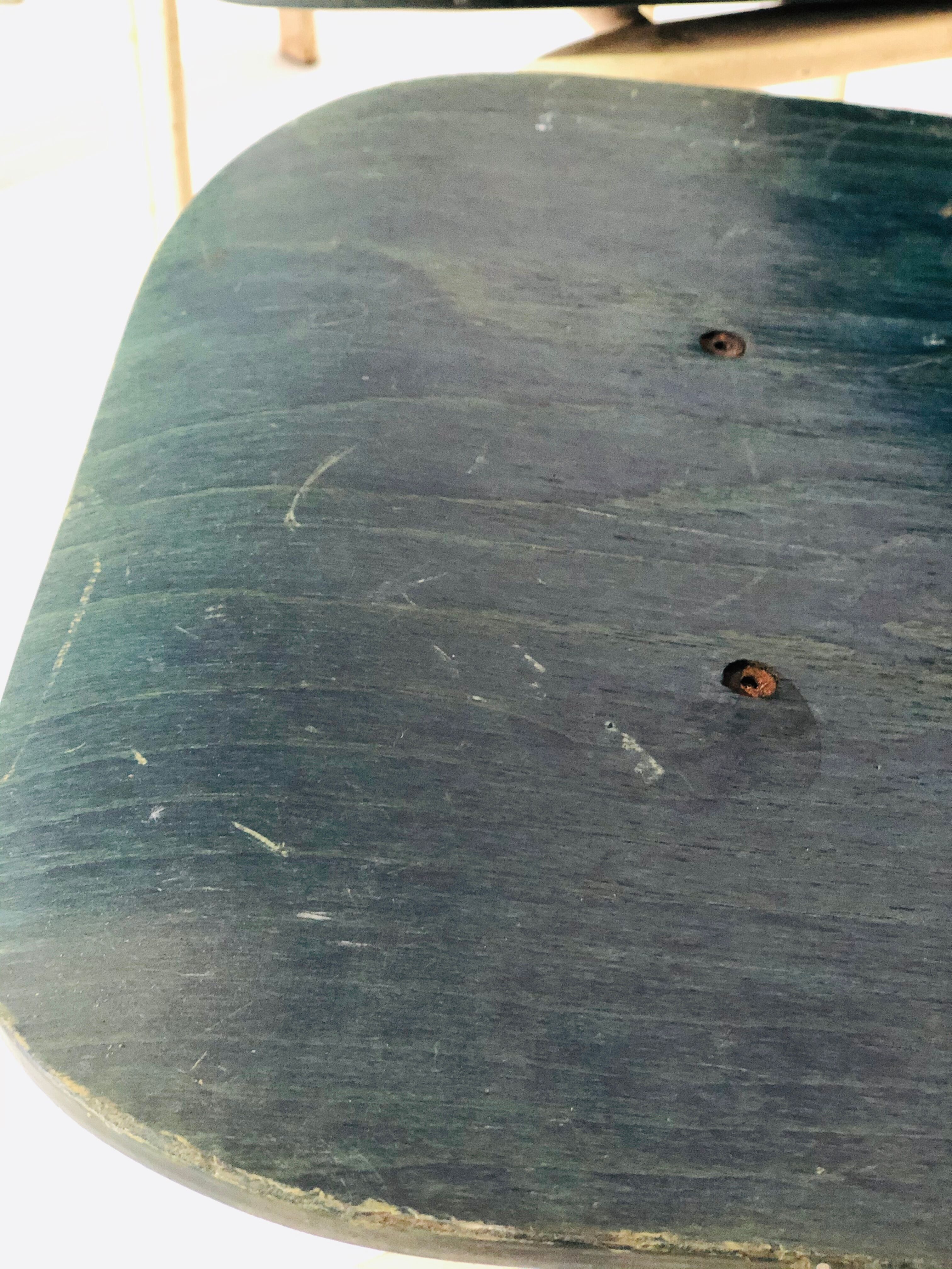 Suite of 4 chairs  - wood and metal - vintage