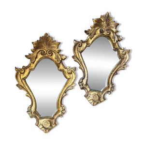 Deux petits miroirs dorés