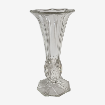 Vase haut à pied Art-Déco en cristal moulé début XXème