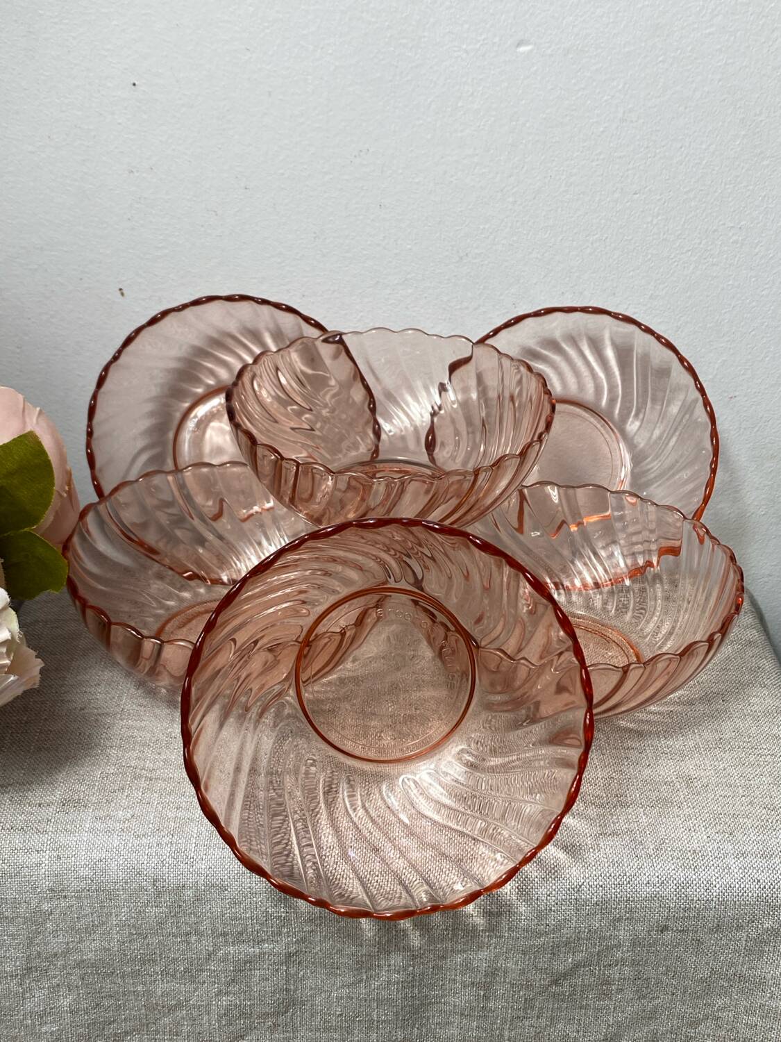 Six coupelles Arcoroc modèle Rosaline en verre rose