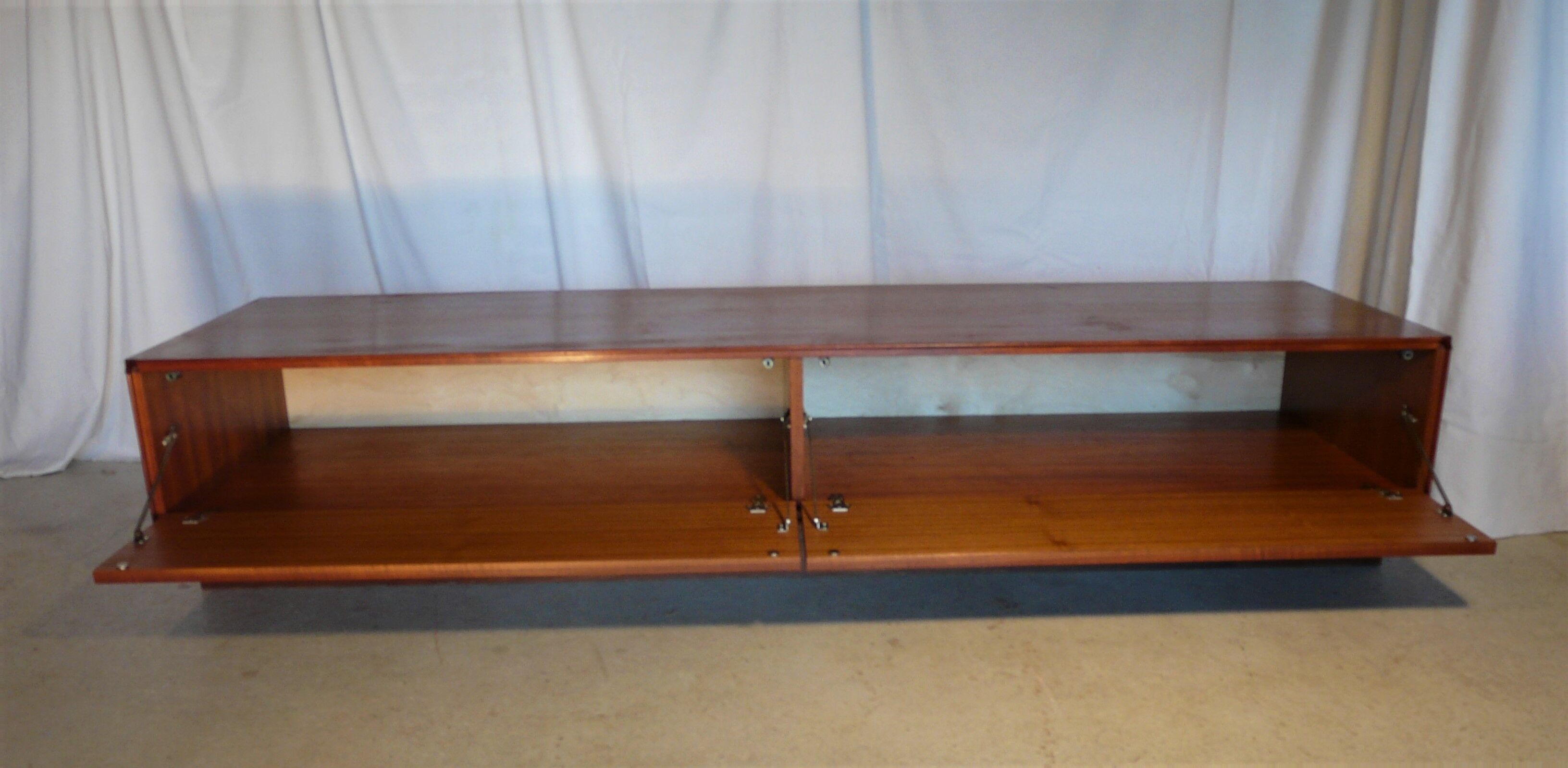 Scandinavian teak bass row