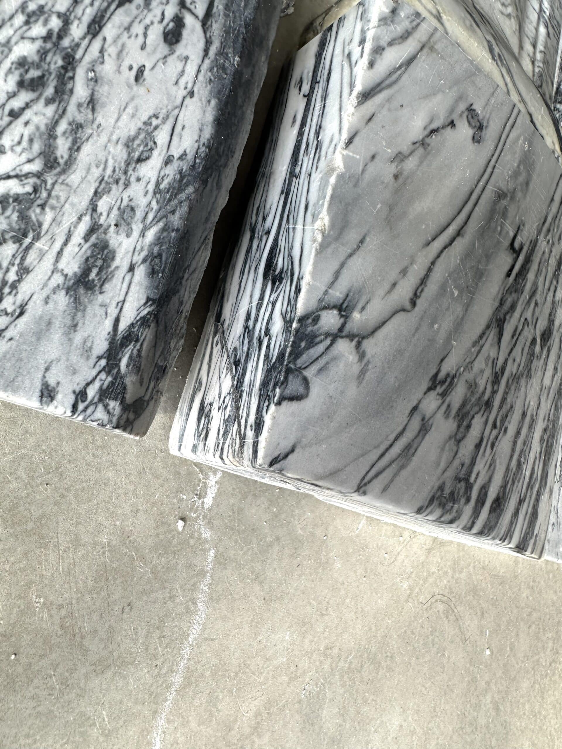 Pompadour fireplace in Louis XV style from around 1880 in blue floral marble.