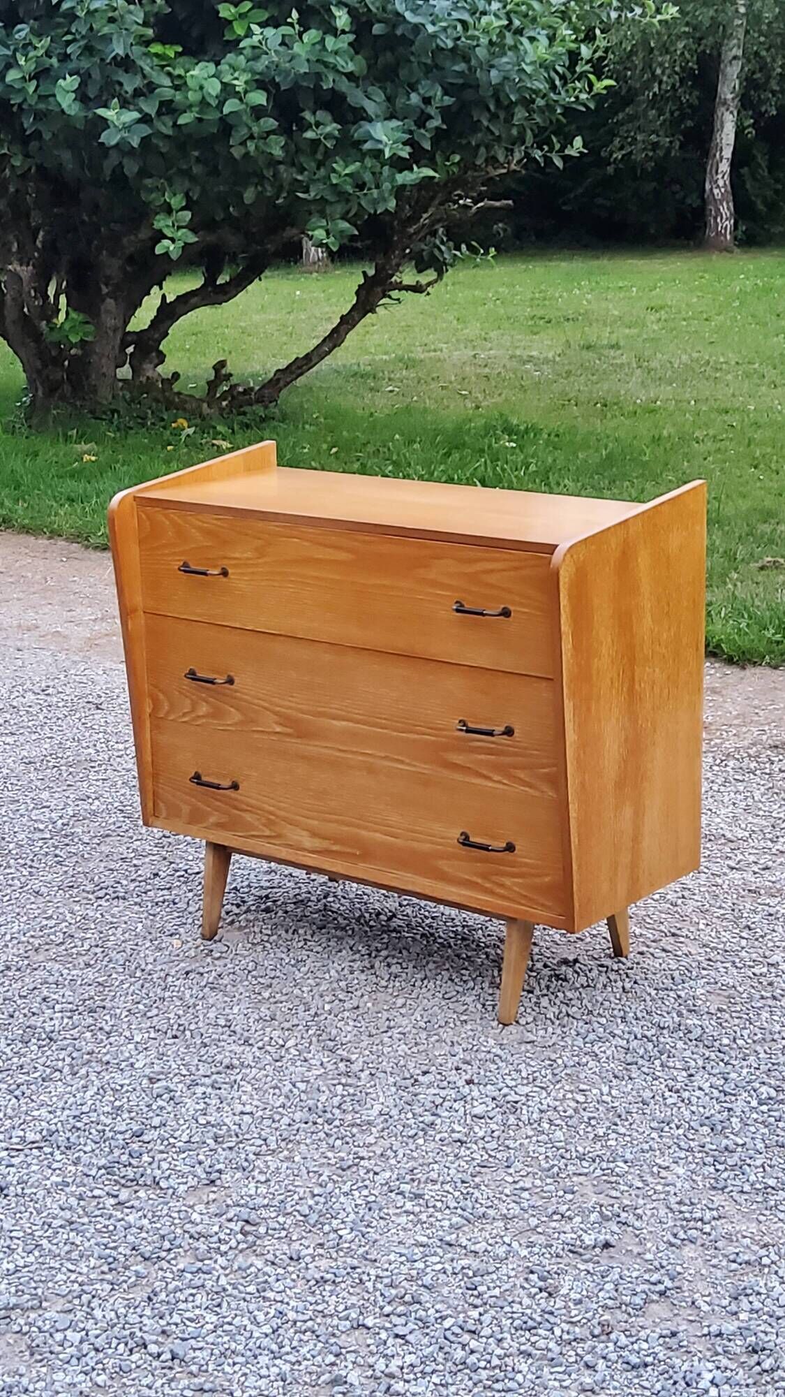 Vintage chest of drawers in golden blond oak legs compass and fins 3 drawers from the 50s