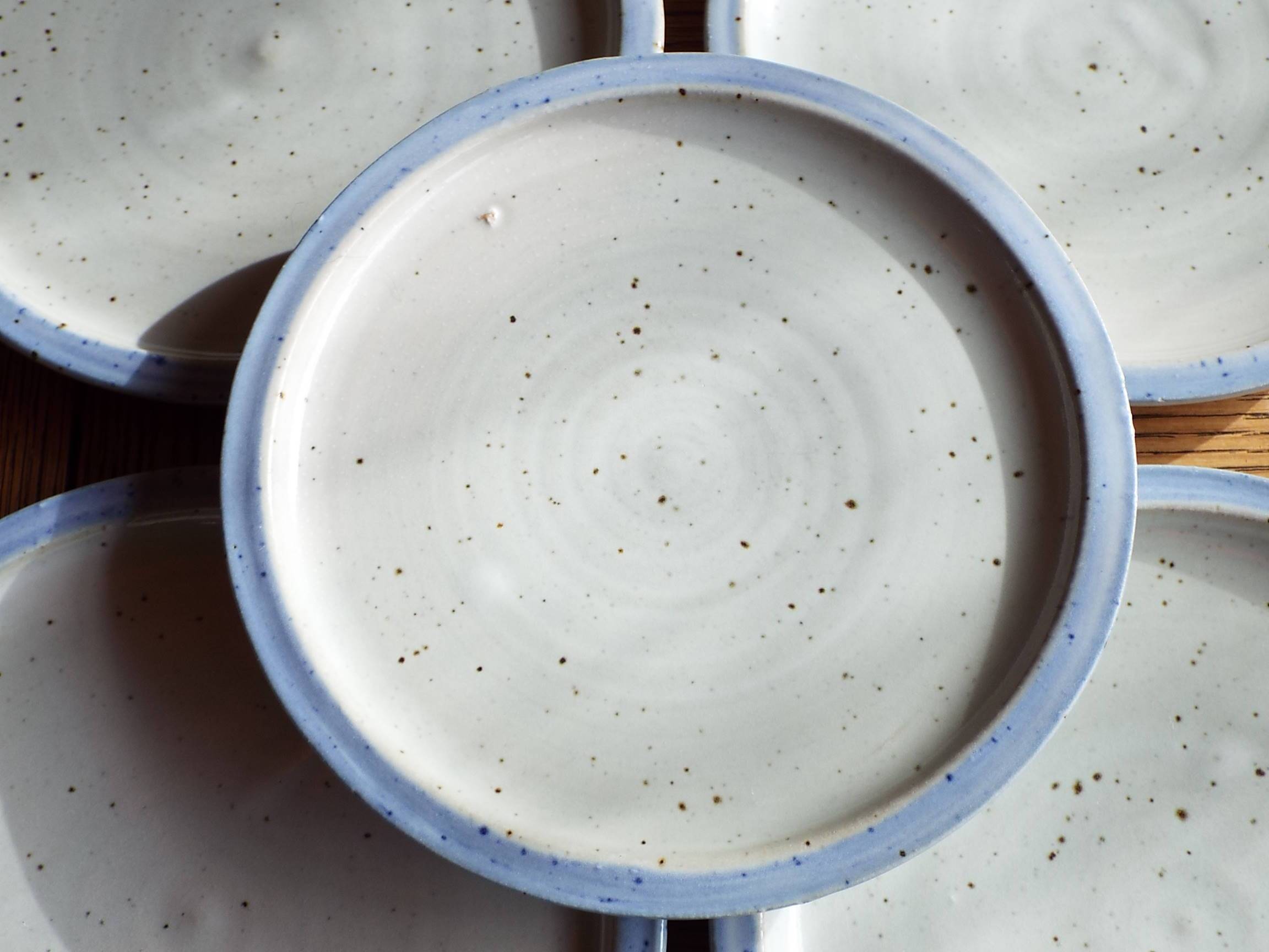 5 stoneware dessert plates