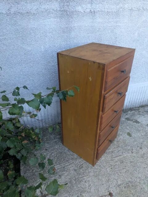 Chiffonnier, semainier