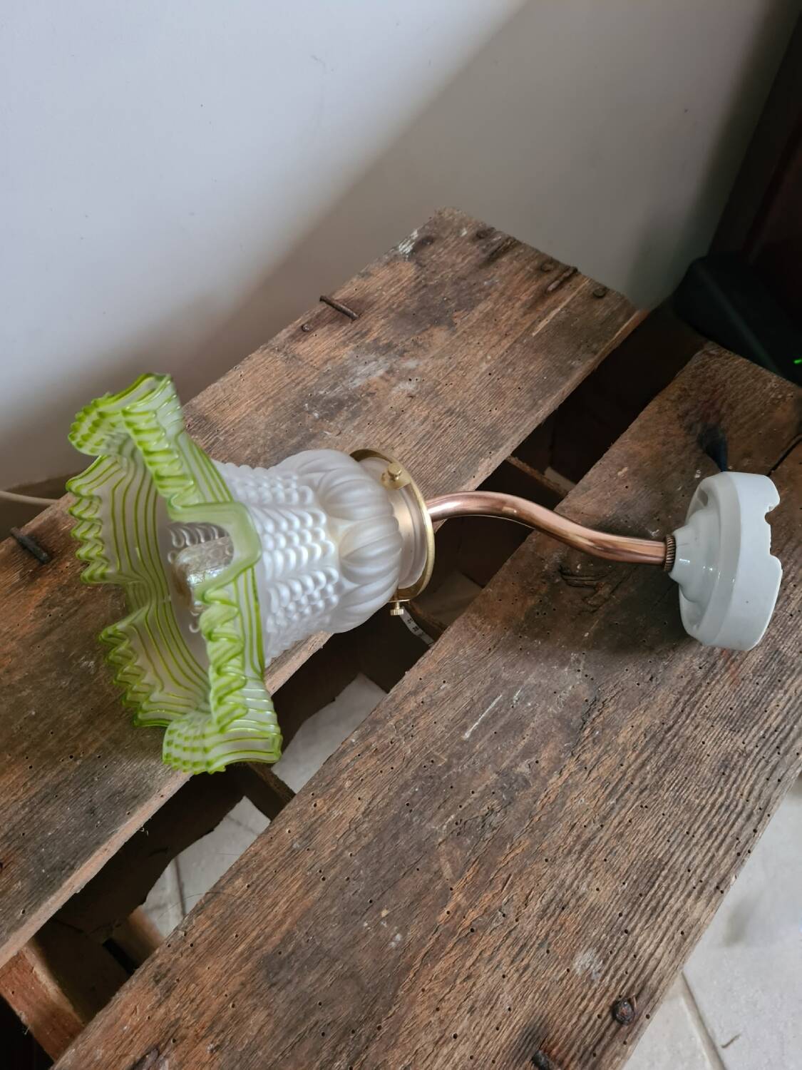 Green tulip wall light