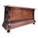 Banc coffre en bois naturel de style Louis XIII
