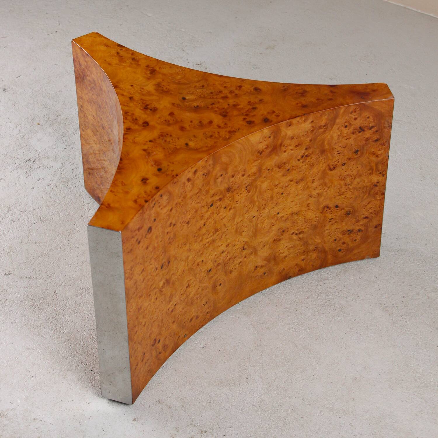 Coffee table in elm burl