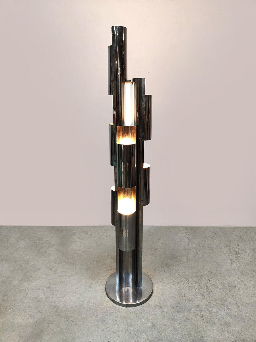 Italian vintage design chrome metal floor lamp 1970