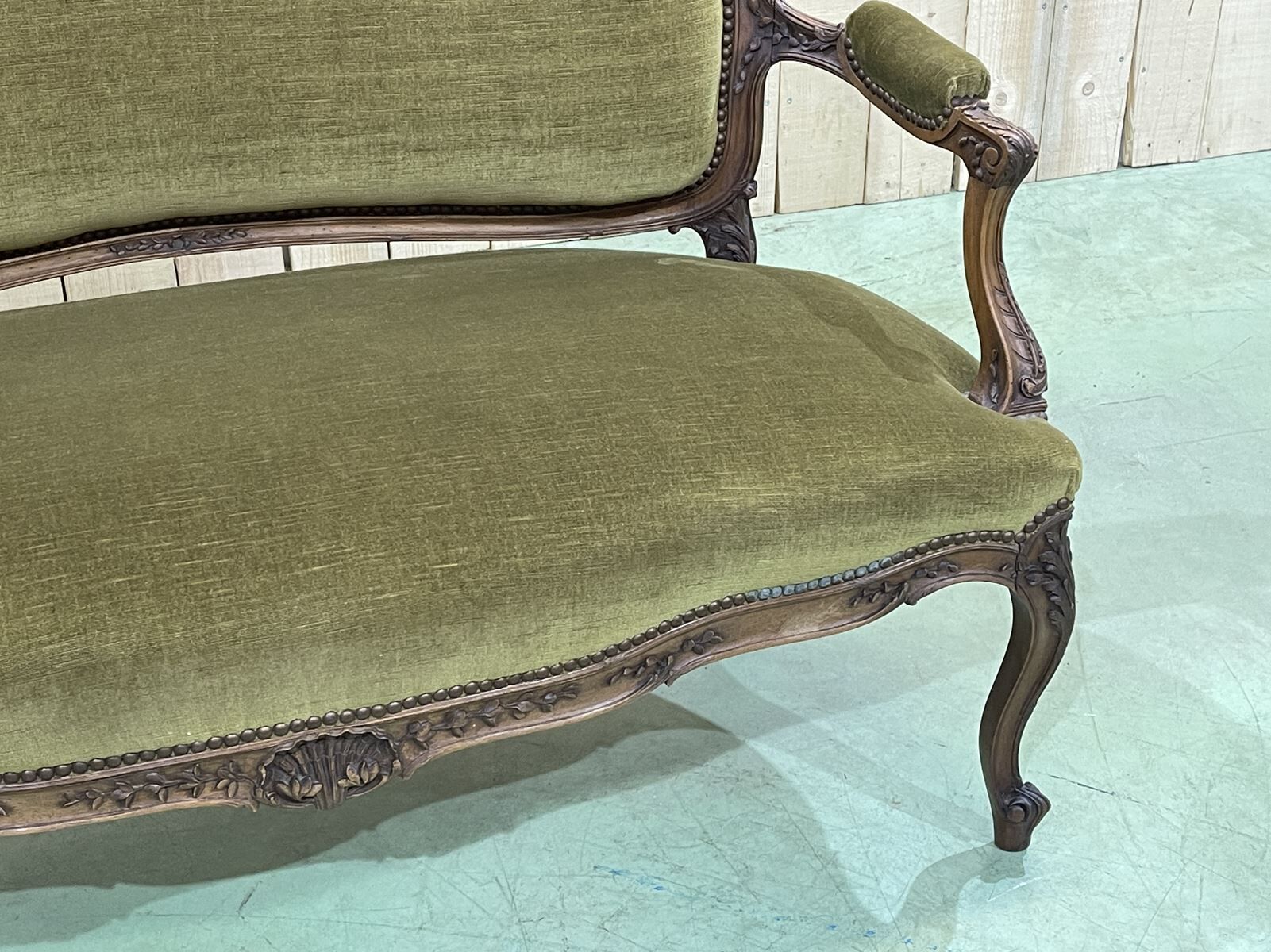 Early 20th century louis XV style bench in walnut