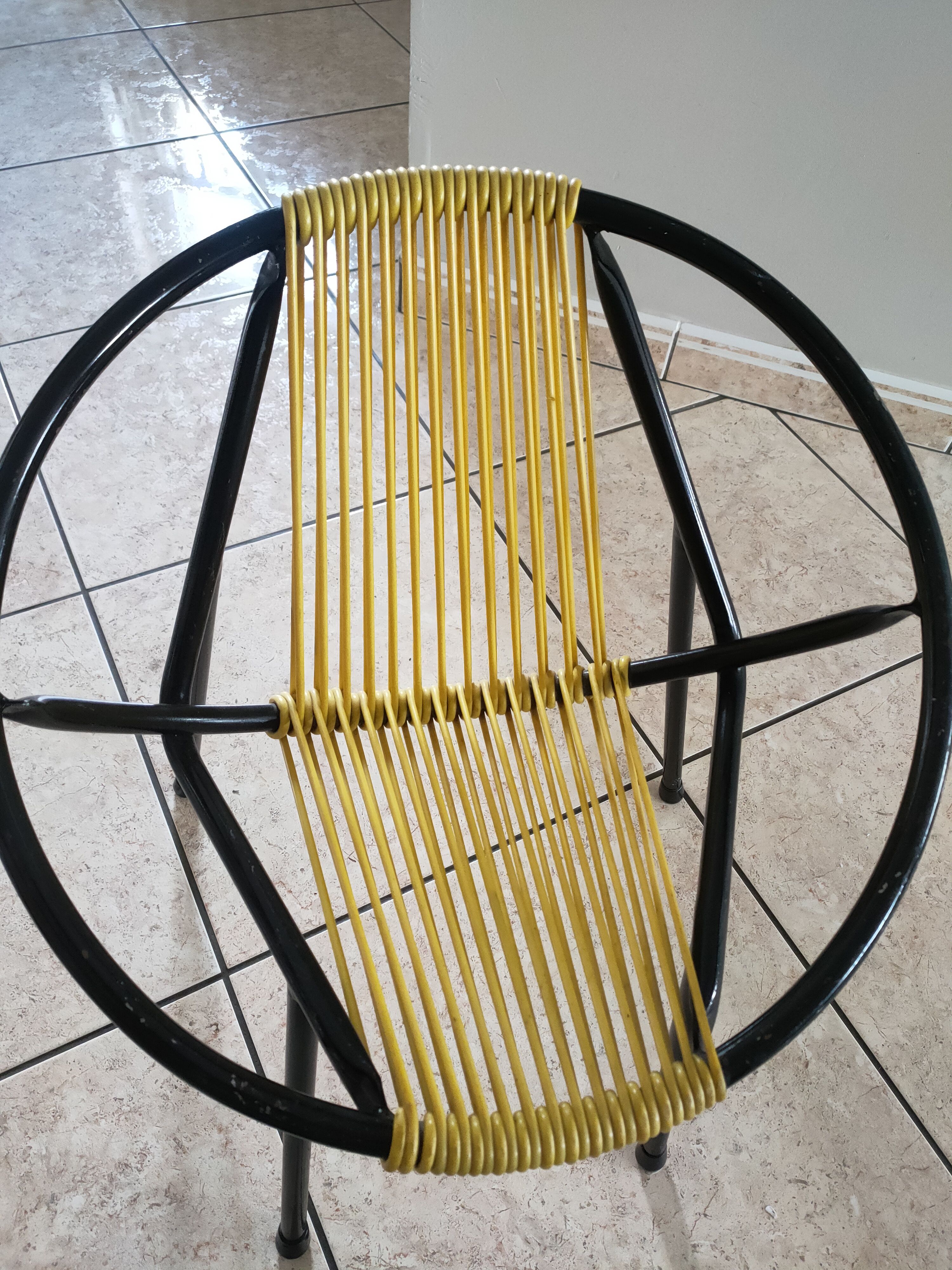 Children's armchair of the 50s in metal and scoubidou
