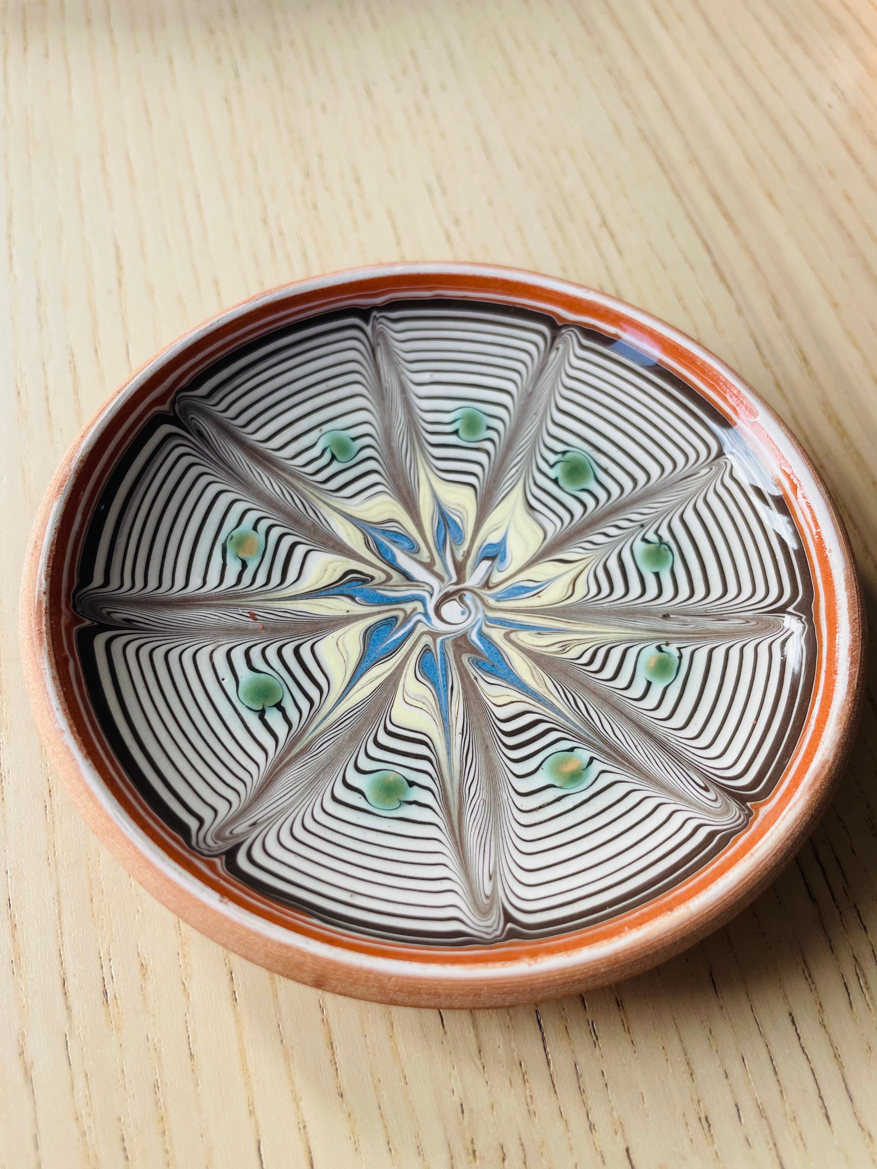 Romanian handicraft ceramic plate