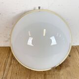 Applique, plafonnier industriel en bakélite et verre opalin, années 1950