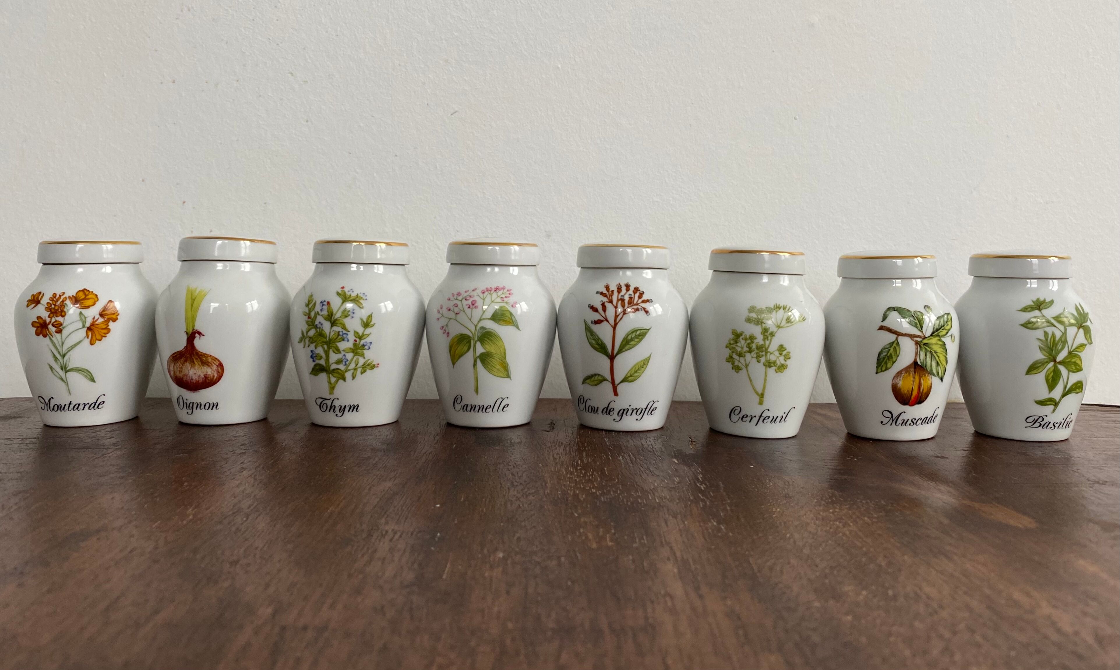 Ensemble de 8 pots à épices