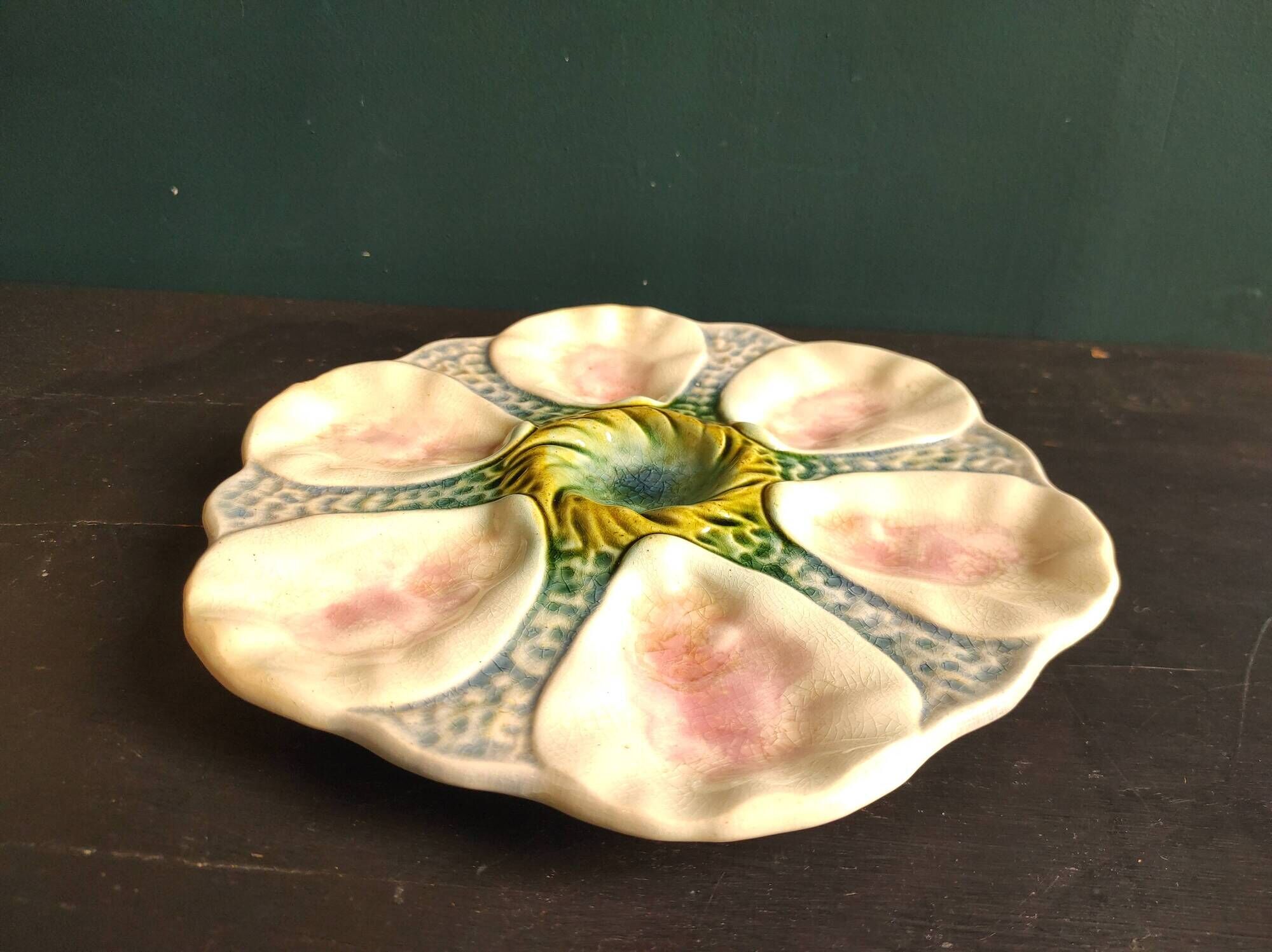 Rare antique French Oyster Plate in Majolica, faïence rustic Provençal